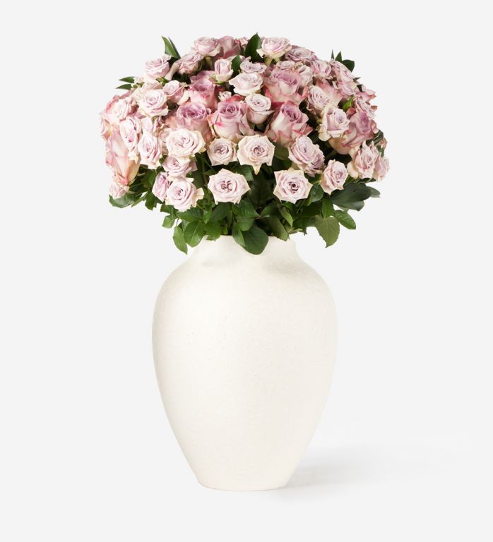 Lilac 001 - Extraordinary in a Large Mayfair Blanc Vase