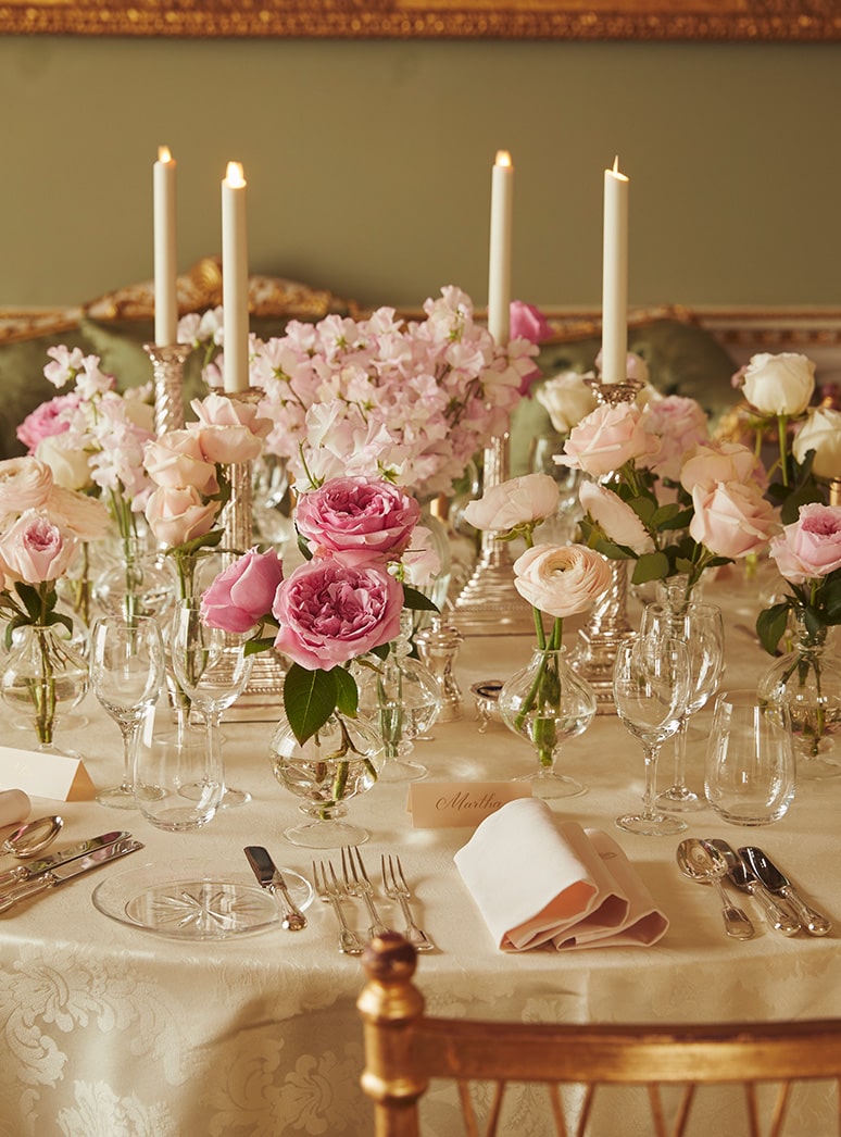 Pink and white flowers table